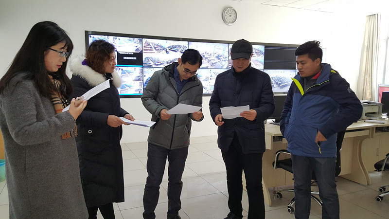 2018-2-26-新学期课堂一派生机盎然-亚洲成人一区开学查课纪实 (3)_副本.jpg